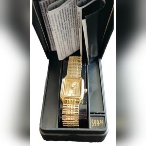 Vintage Benrus Women's Watch in Box Original Price $99.99